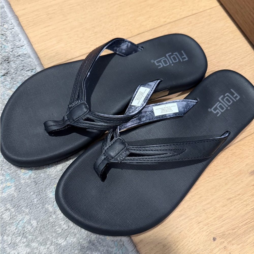 Flojos Black Memory Foam Comfort Flip Flops size 7